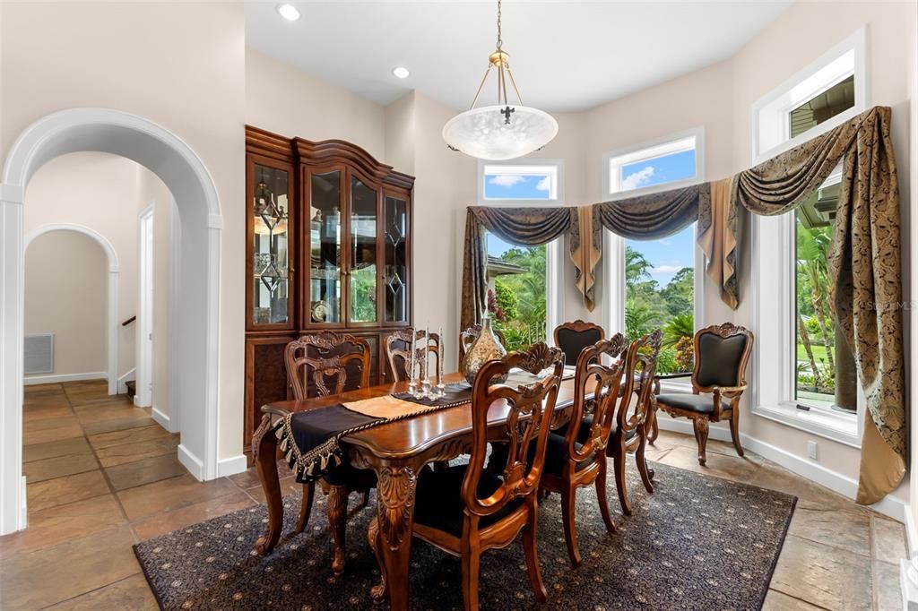 Dining room, Interior, Pendant Lights, Recessed Lighting