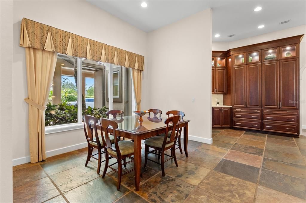 Dining room, Interior, Pendant Lights, Recessed Lighting