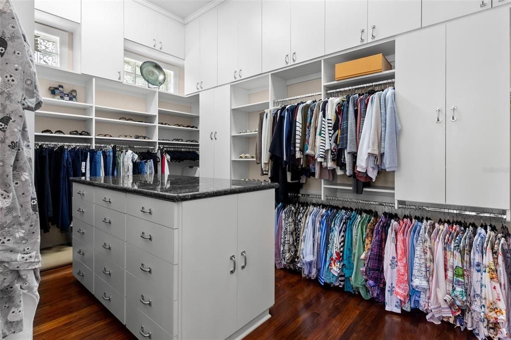 Interior, Walk-in Closets, Wood Texture Flooring