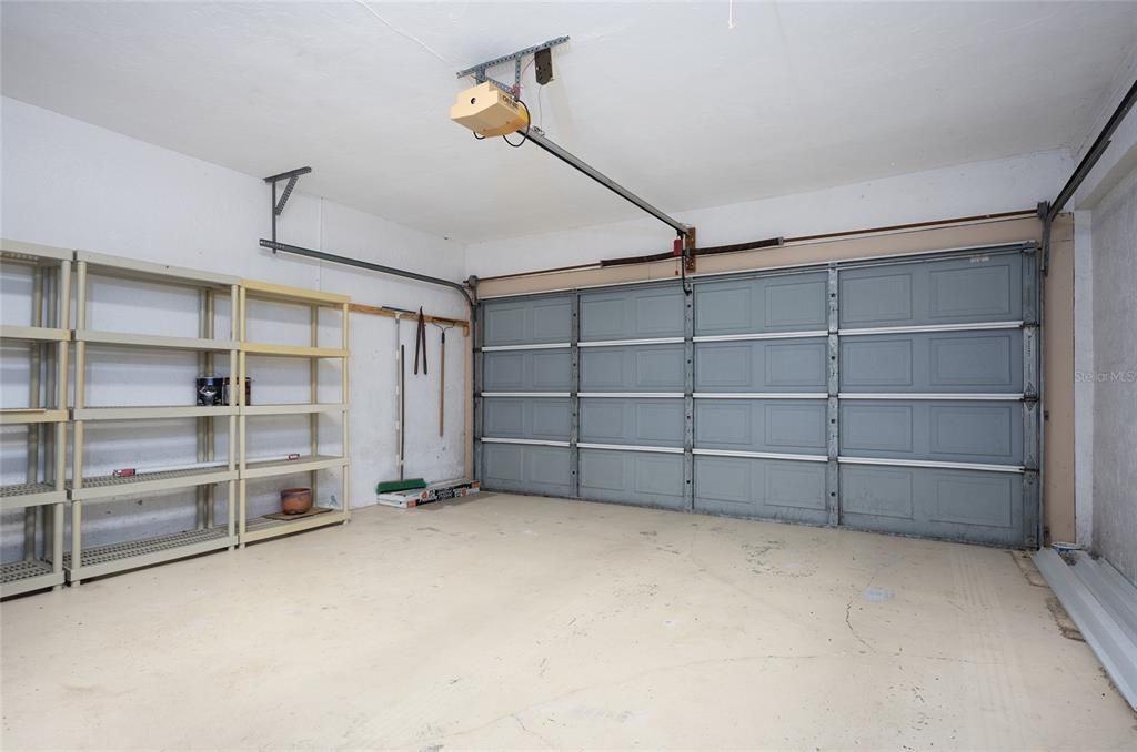 Garage, Interior