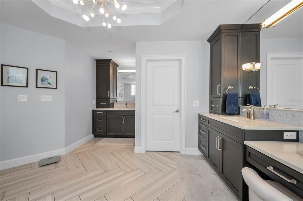 Bathroom, Dual Sink Vanities, Interior, Wood Texture Flooring
