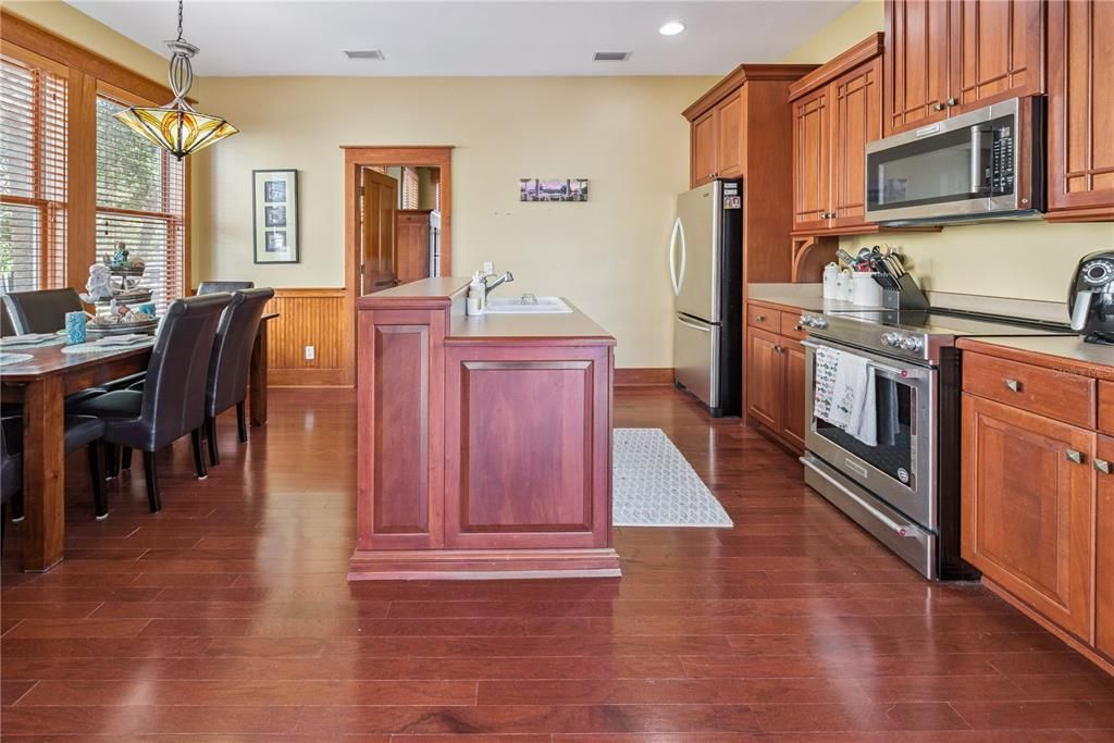 Dining room, Interior, Kitchen, Pendant Lights, Recessed Lighting, Wood Texture Flooring