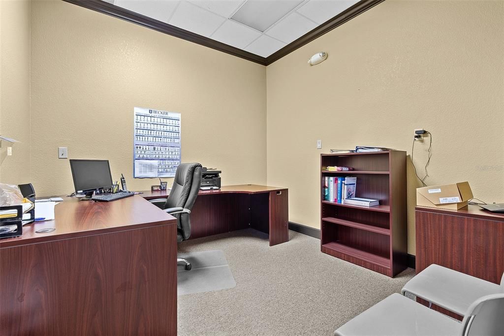 Home Office, Interior