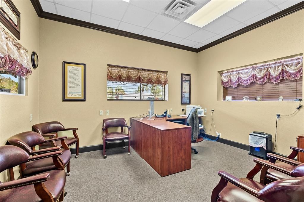 Home Office, Interior