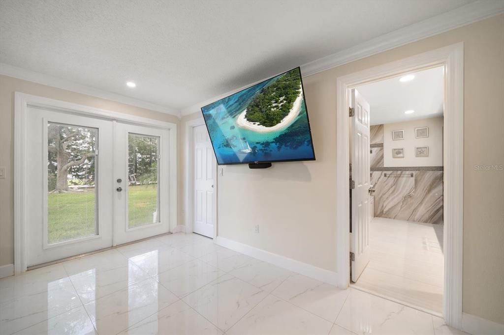 Empty room, Interior, Marble, Recessed Lighting