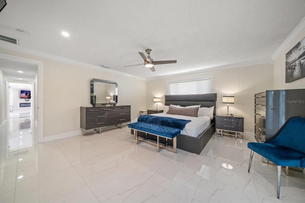 Bedroom, Interior, Marble, Recessed Lighting