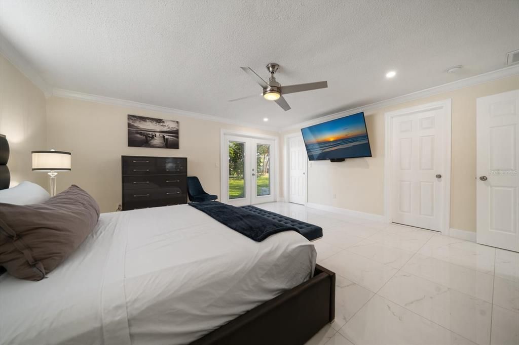 Bedroom, Interior, Marble, Recessed Lighting