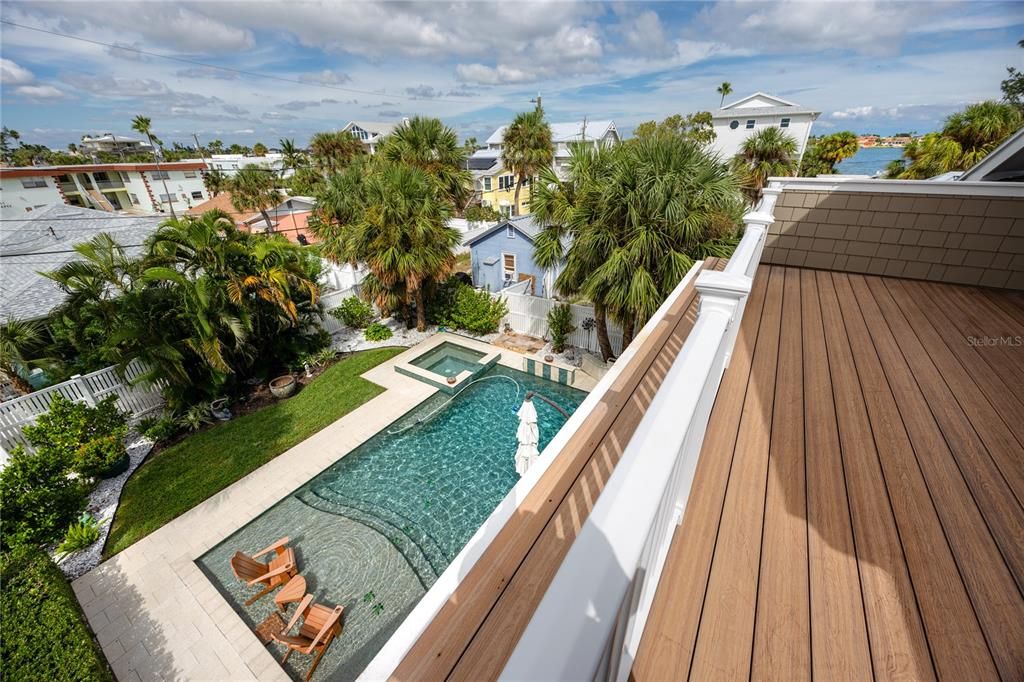 Exterior, Pool, Other