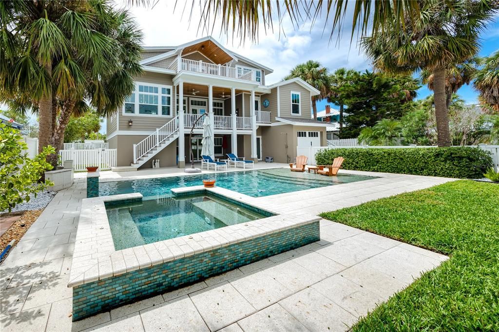 Exterior, Pool