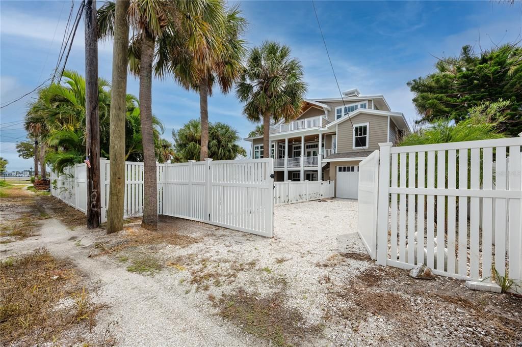 Backyard, Exterior