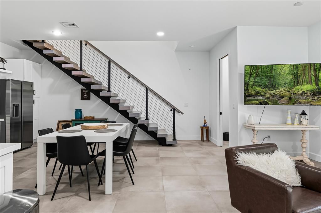 Dining room, Interior, Recessed Lighting