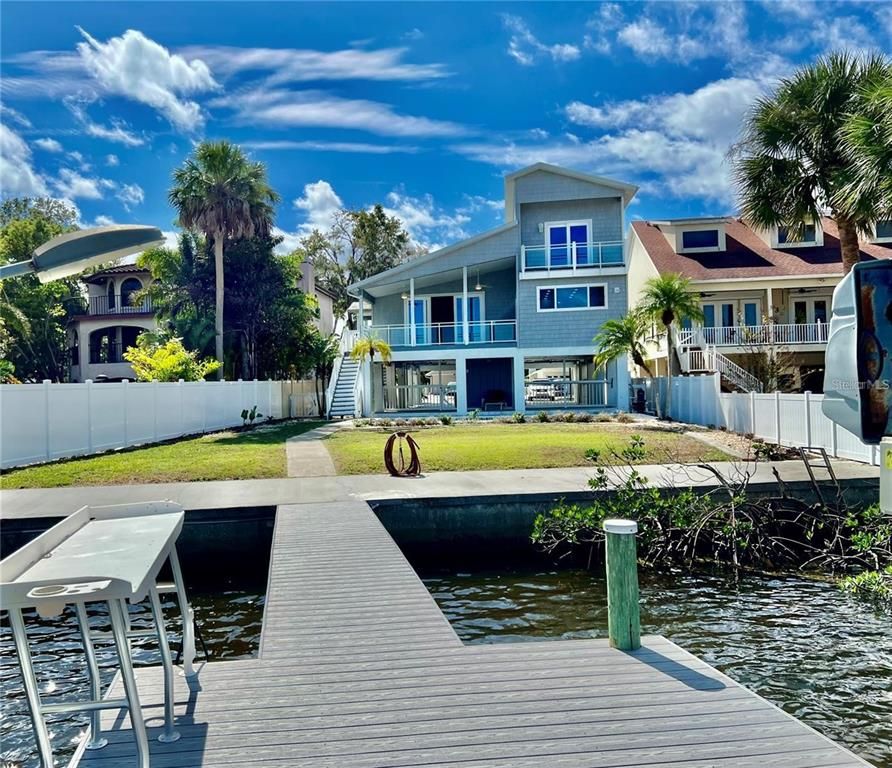 Exterior, Water