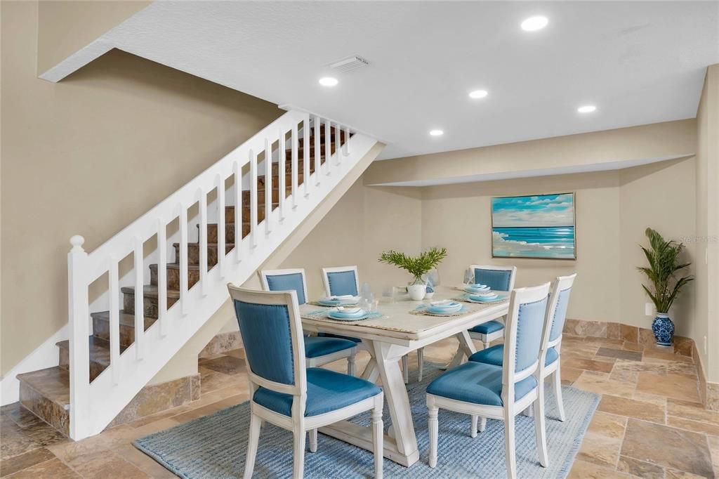 Dining room, Interior, Recessed Lighting