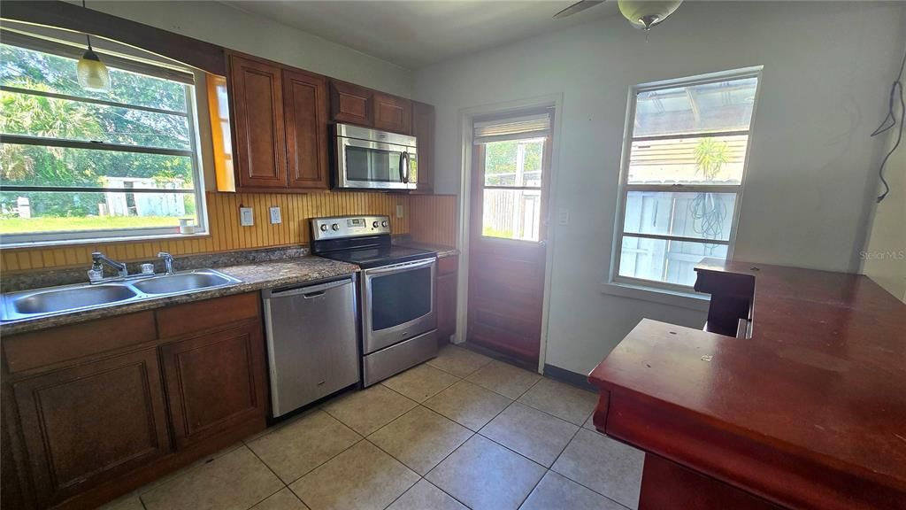 Interior, Kitchen, Stainless Steel Appliances