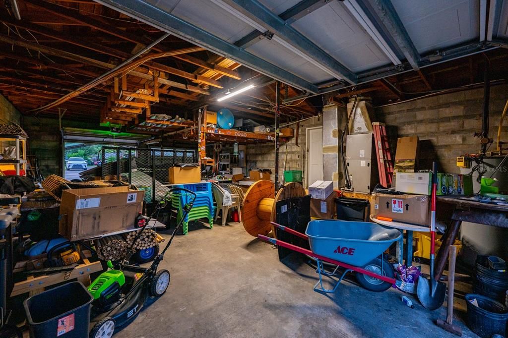 Garage, Interior