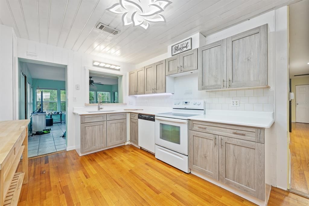 Interior, Kitchen, Wood Texture Flooring