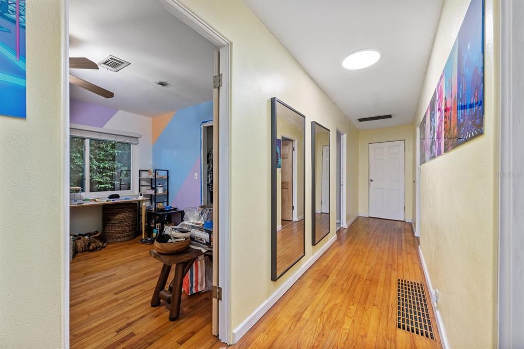 Interior, Recessed Lighting, Wood Texture Flooring
