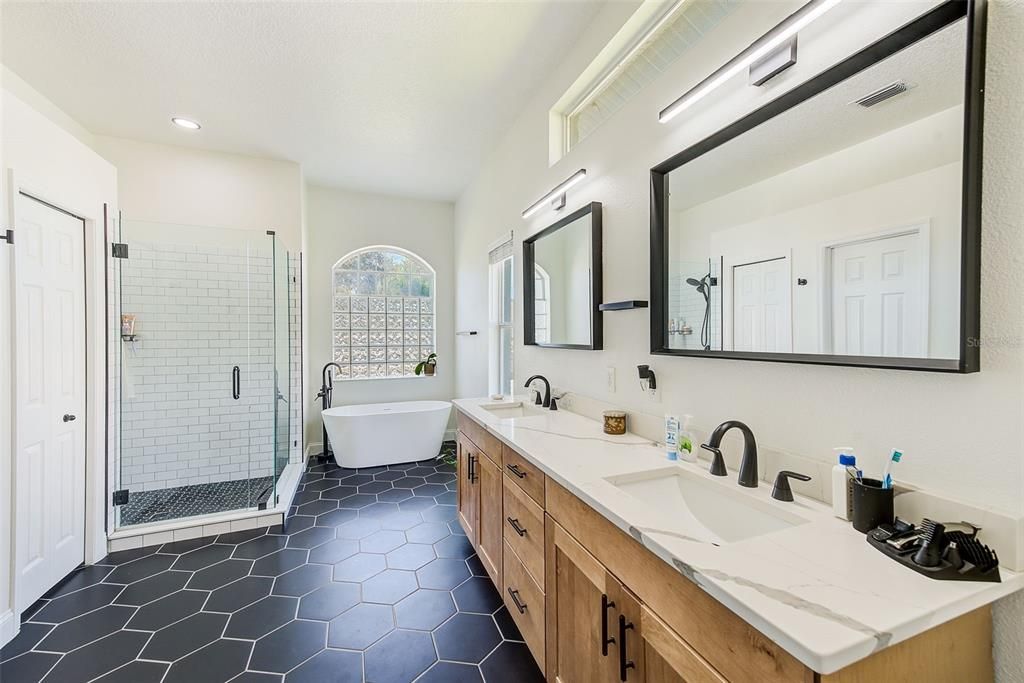 Bathroom, Dual Sink Vanities, Free Standing Baths, Interior, Recessed Lighting