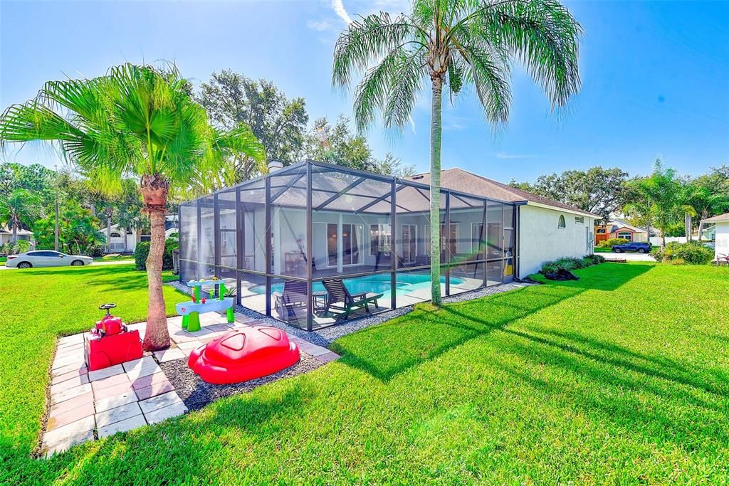 Backyard, Exterior