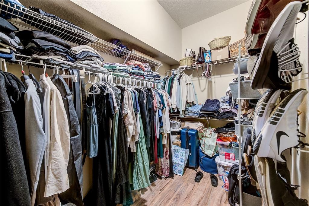 Interior, Walk-in Closets, Wood Texture Flooring