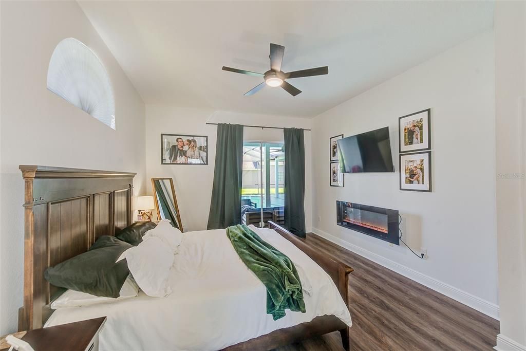 Bedroom, Fireplace, Interior, Wood Texture Flooring