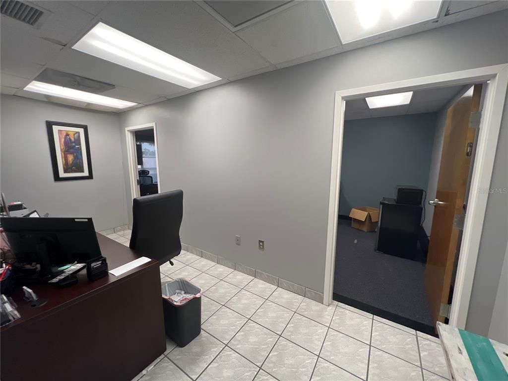 Home Office, Interior