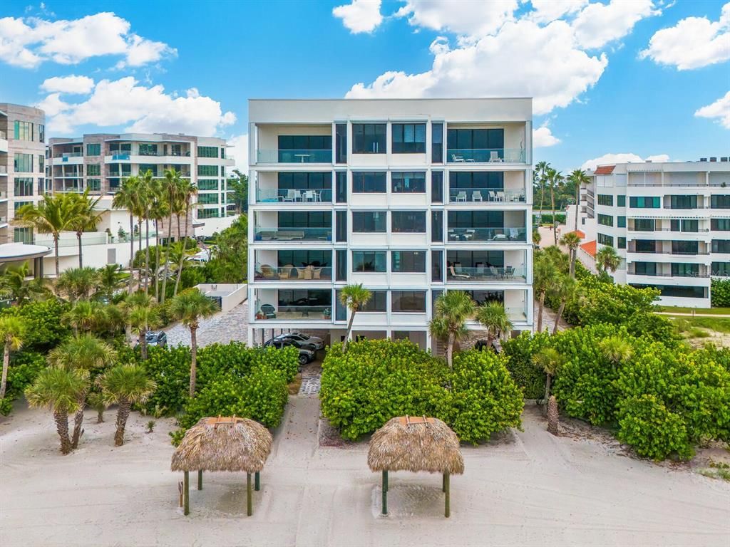 Exterior, Facade, Condo Building