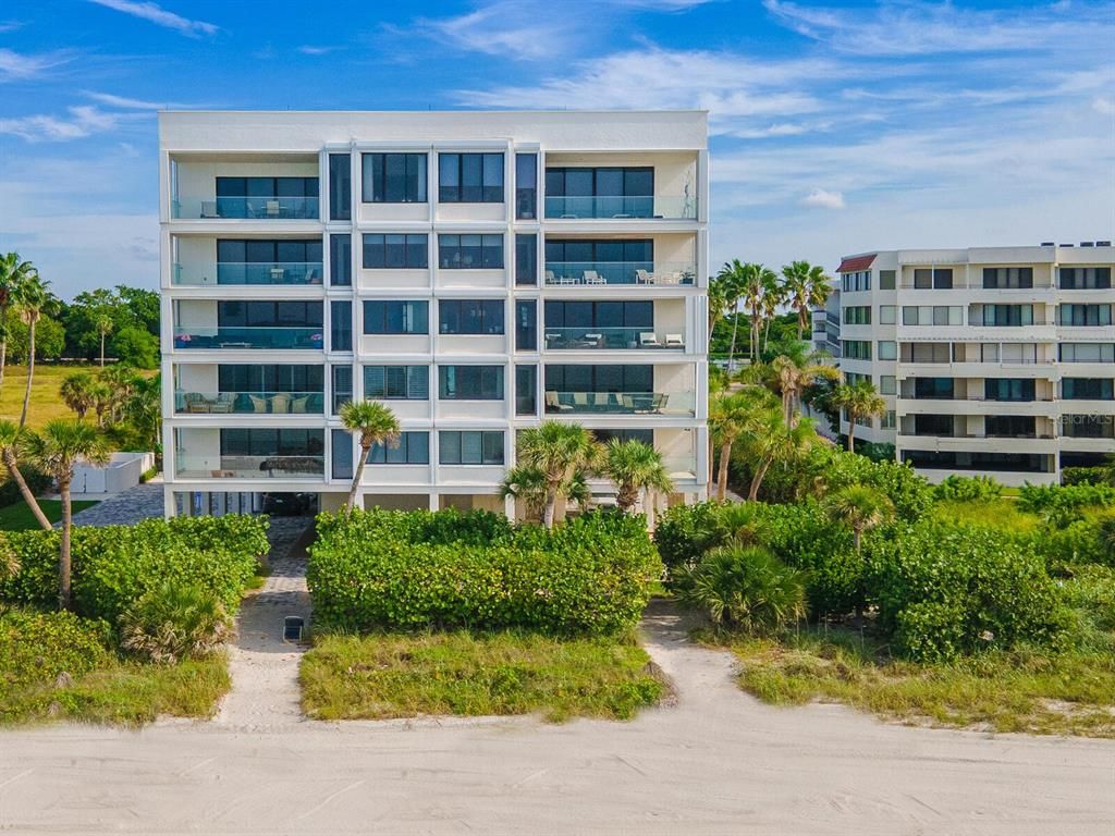 Exterior, Facade, Condo Building