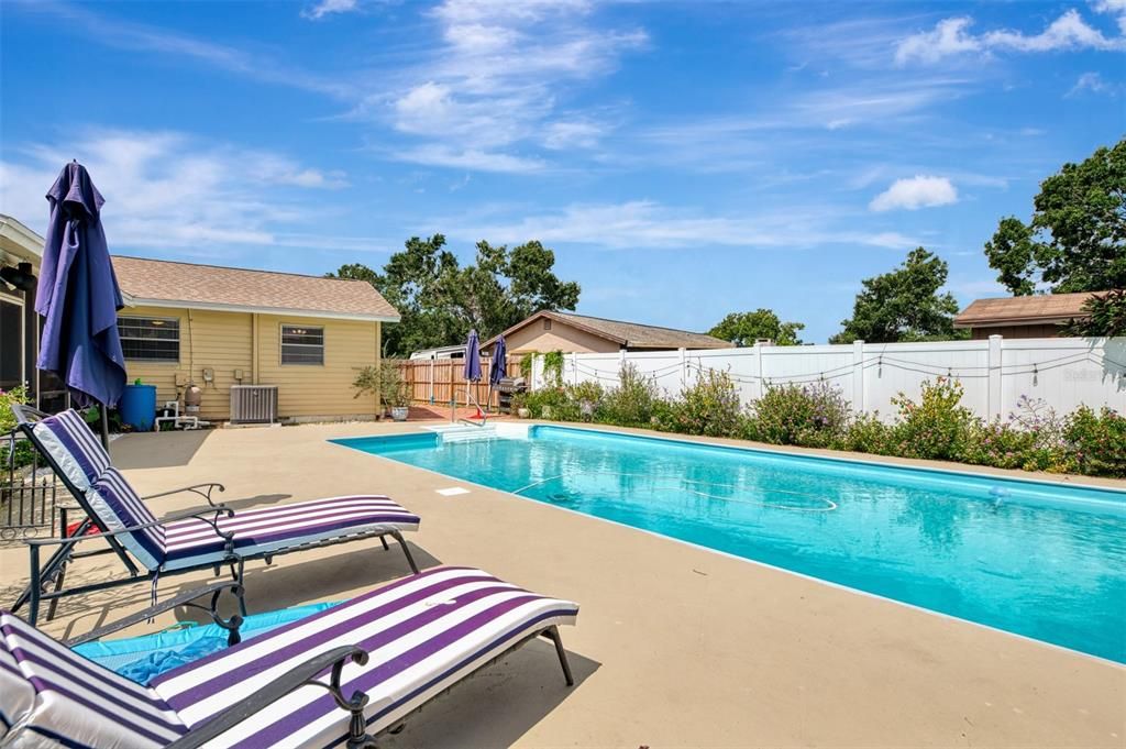 Exterior, Pool