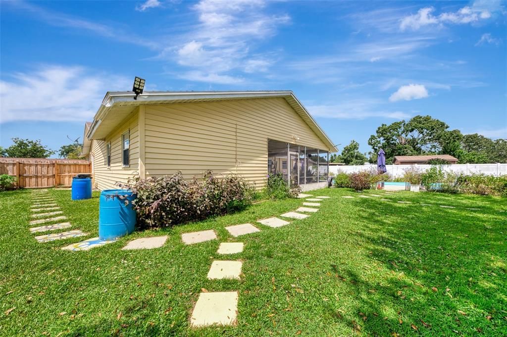 Backyard, Exterior