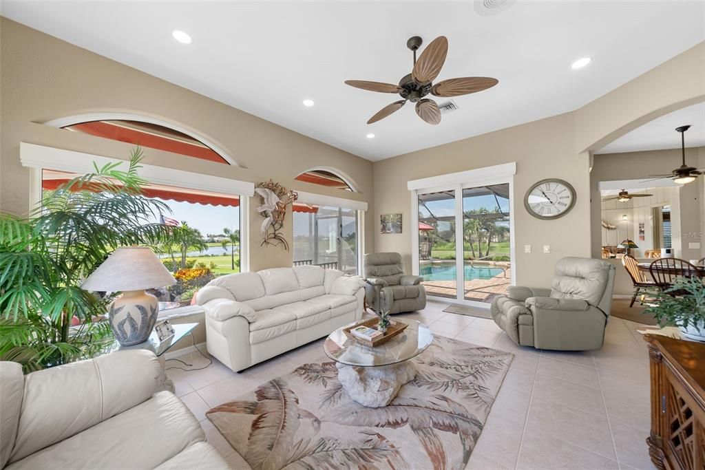 Dining room, Interior, Living room, Recessed Lighting