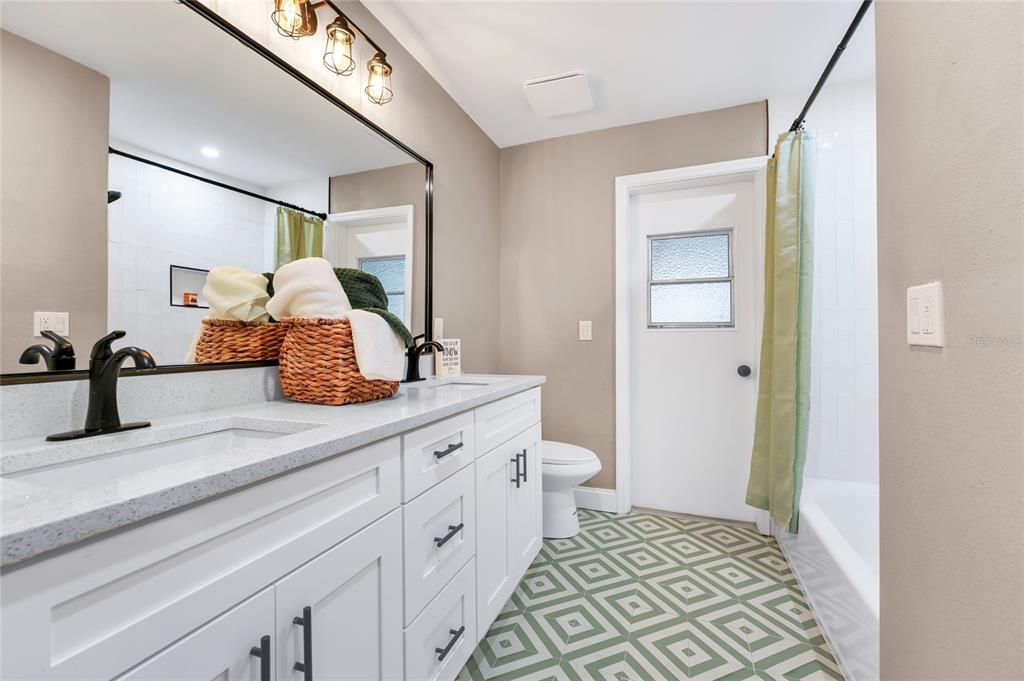 Bathroom, Dual Sink Vanities, Interior, Recessed Lighting
