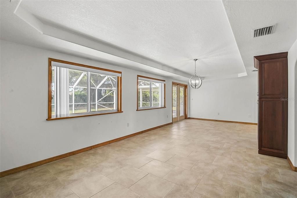 Chandelier, Empty room, Interior, Pendant Lights