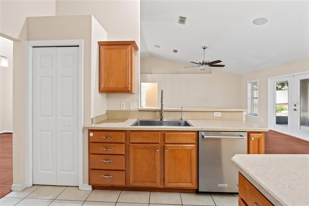 Interior, Kitchen, Recessed Lighting