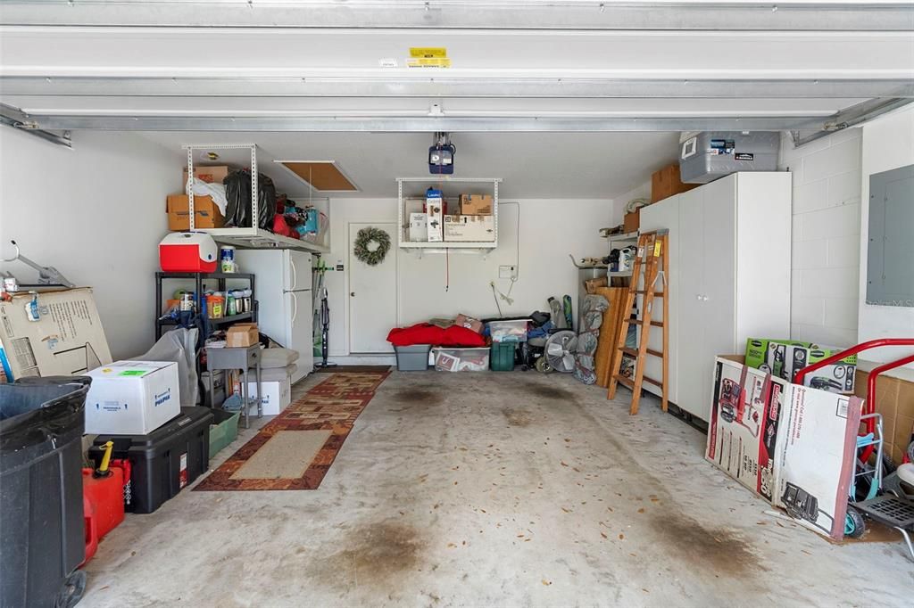 Garage, Interior