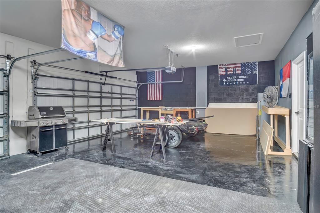 Garage, Interior