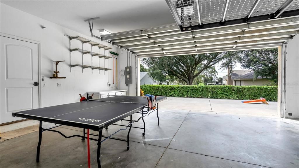 Game Room, Interior