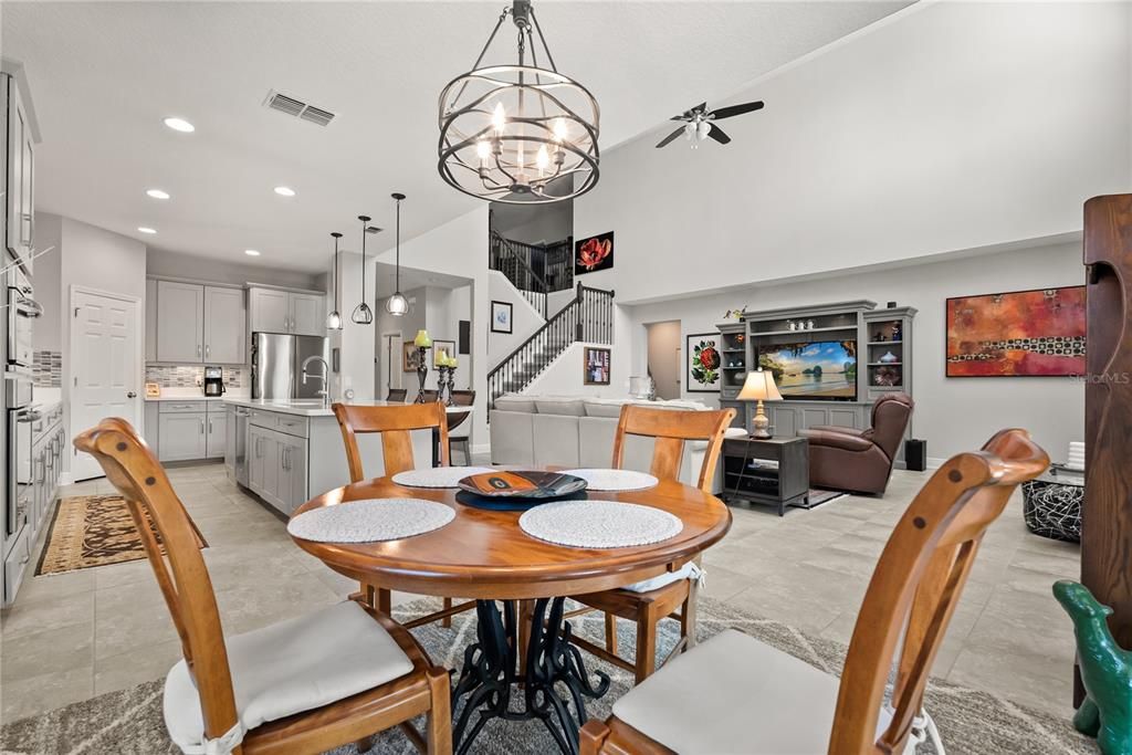 Dining room, Interior, Kitchen, Living room, Pendant Lights, Recessed Lighting, Stainless Steel Appliances