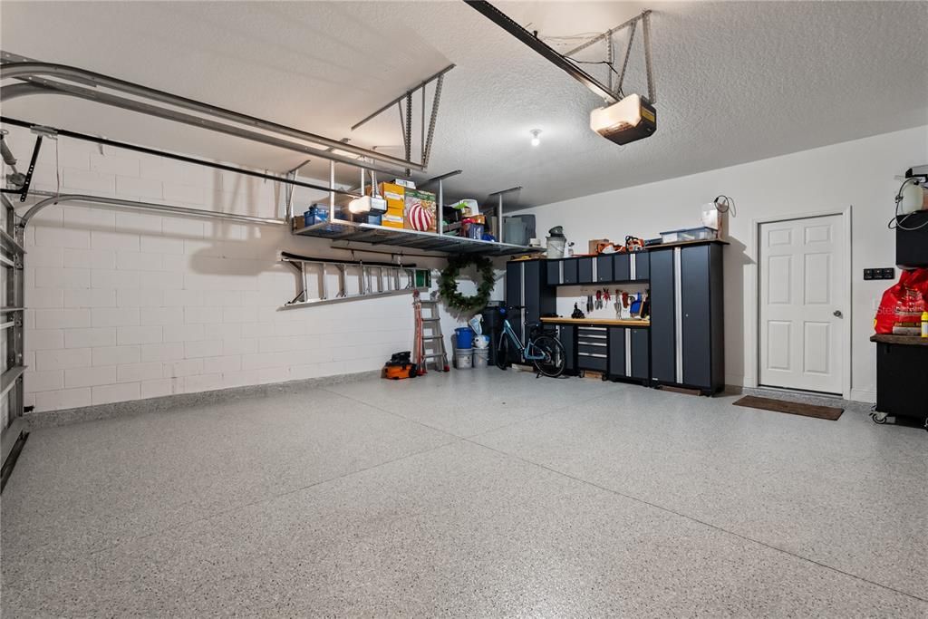 Garage, Interior