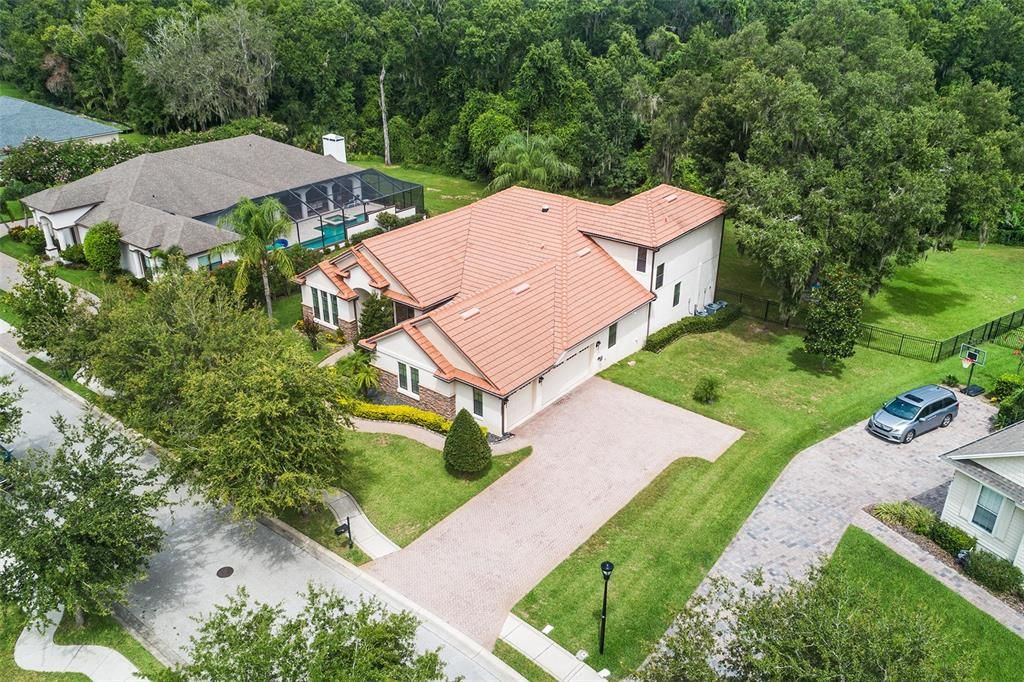 Exterior, Drone