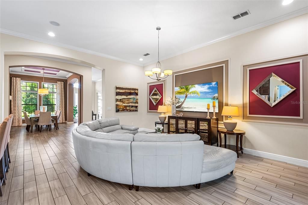 Chandelier, Dining room, Interior, Living room, Pendant Lights, Recessed Lighting, Wood Texture Flooring