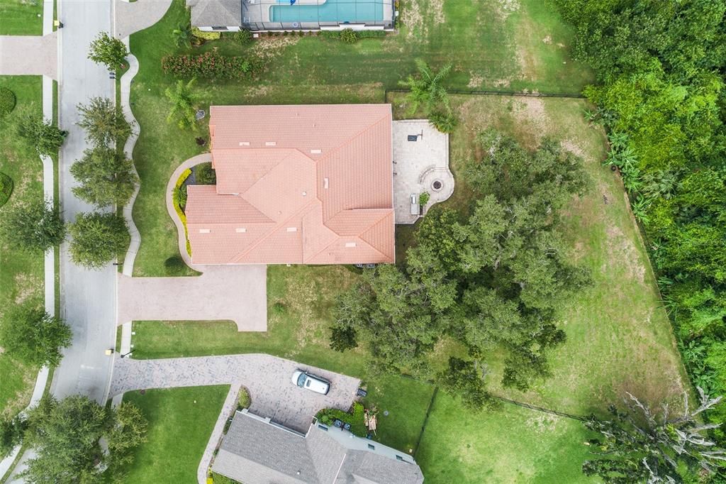 Exterior, Drone