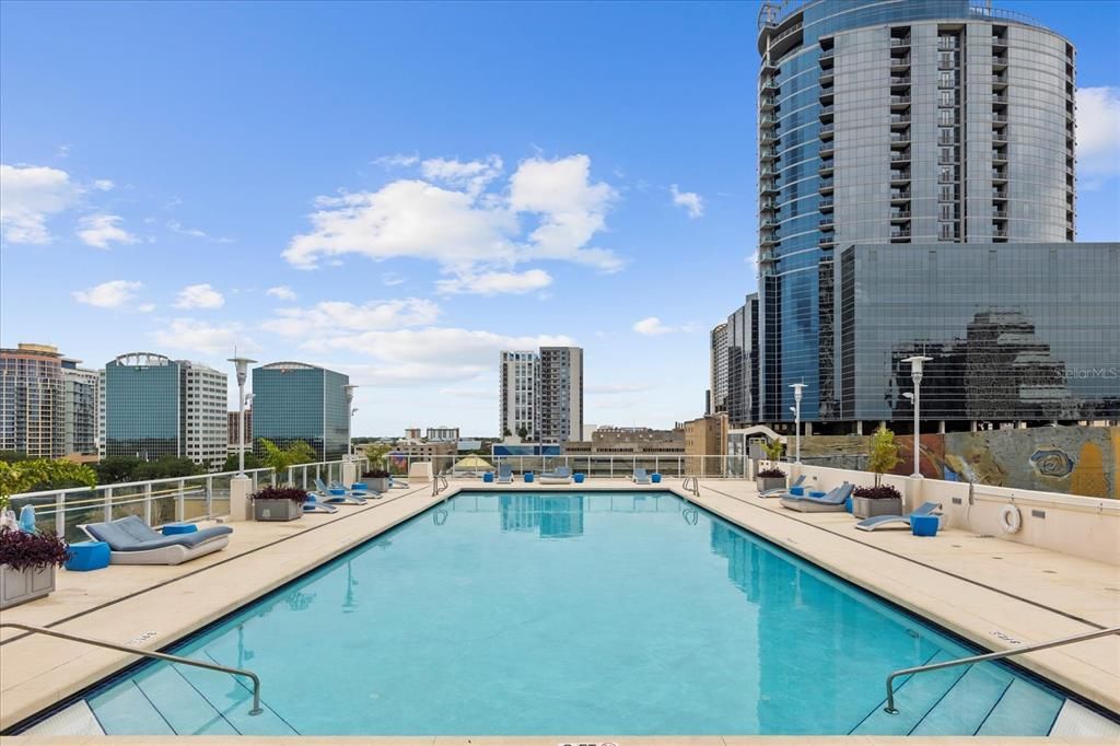 Exterior, Pool, Other, Skyline