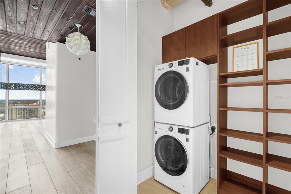 Interior, Utility Closets, Washer, Wooden Ceilings, Wood Texture Flooring