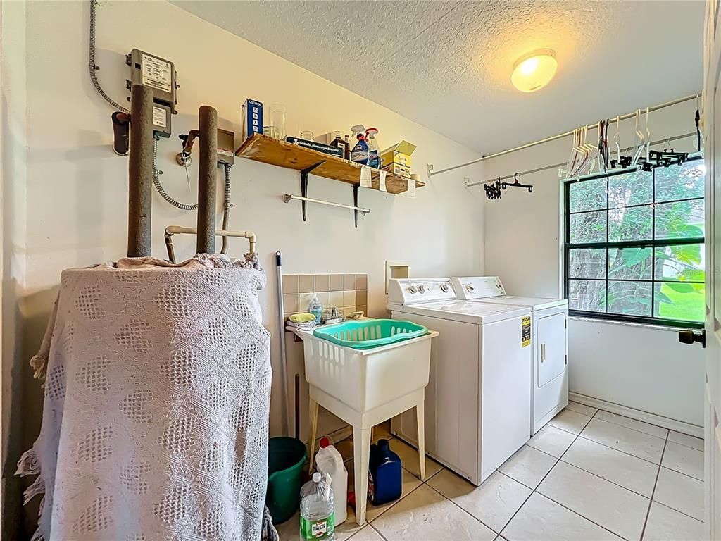 Interior, Washer