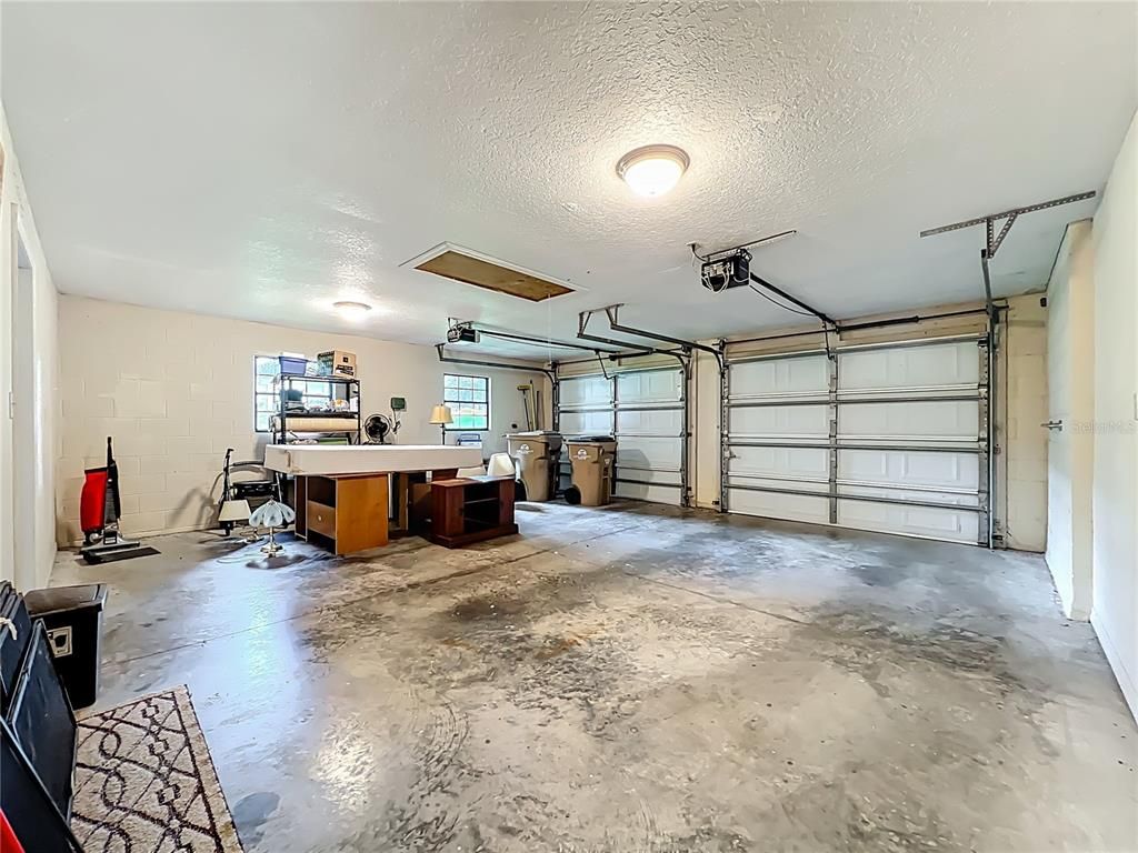 Garage, Interior