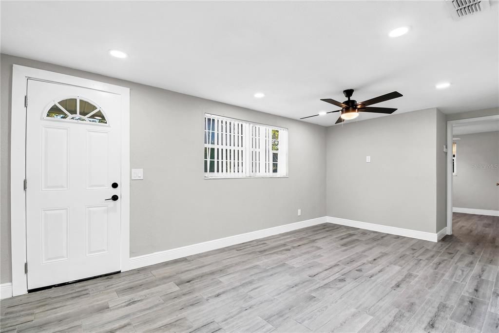 Empty room, Interior, Recessed Lighting, Wood Texture Flooring
