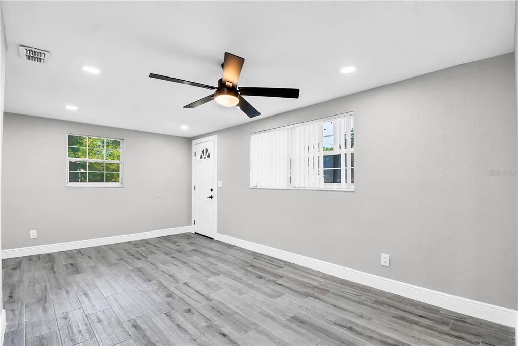 Empty room, Interior, Recessed Lighting, Wood Texture Flooring