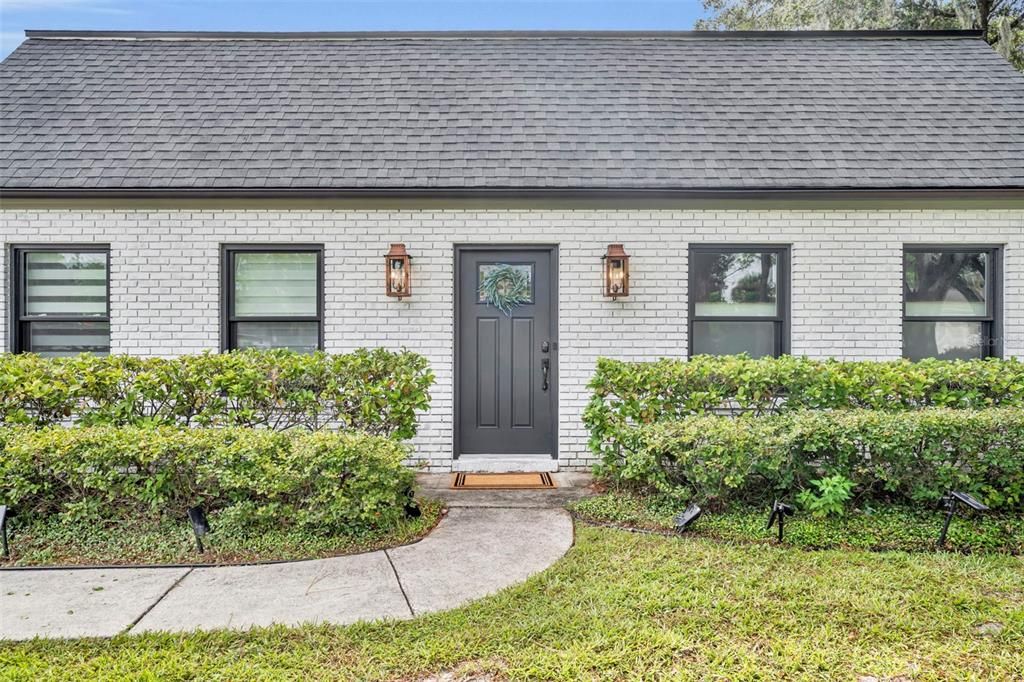 Exterior, Facade, Brick Facade, Cape Cod