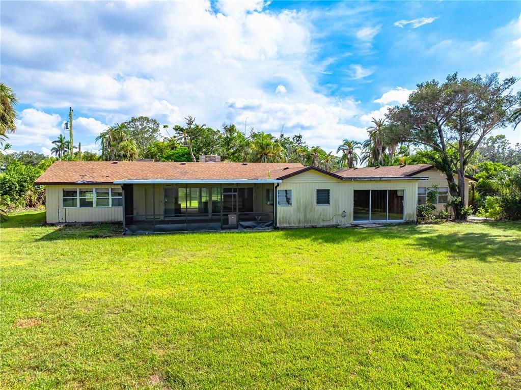 Backyard, Exterior